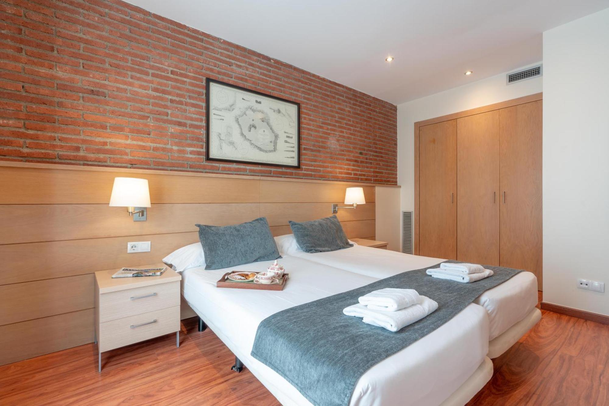 Serennia Cest Apartamentos Arc de Triomf Barcelona Exterior foto