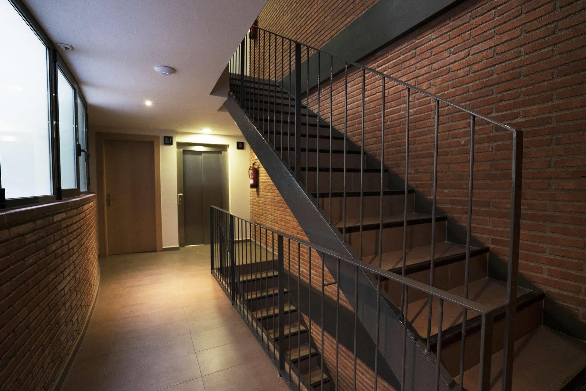 Serennia Cest Apartamentos Arc de Triomf Barcelona Exterior foto