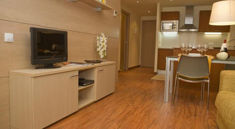Serennia Cest Apartamentos Arc de Triomf Barcelona Exterior foto